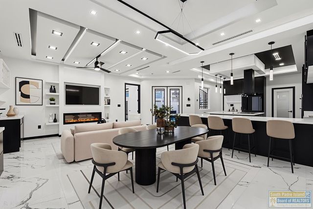 203 W Lantana St., South Padre Island, TX 78597