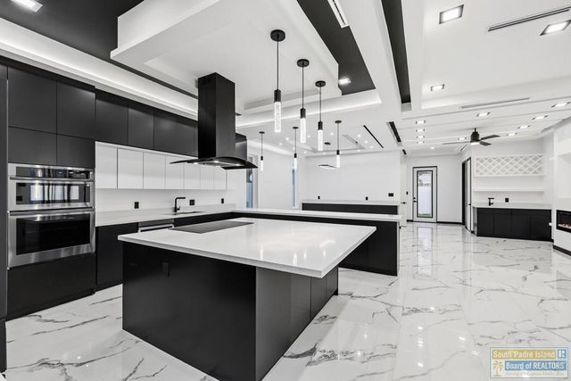 203 W Lantana St., South Padre Island, TX 78597