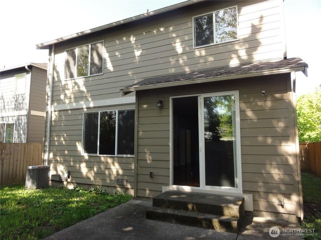 1011 28th Street NW, Puyallup, WA 98371