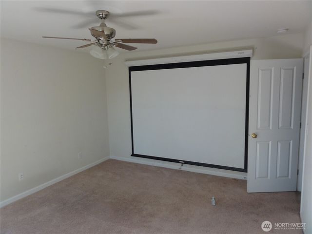 1011 28th Street NW, Puyallup, WA 98371