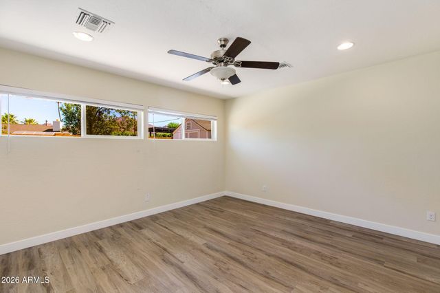5002 E MITCHELL Drive, Phoenix, AZ 85018