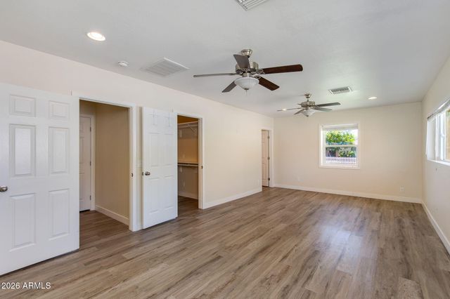 5002 E MITCHELL Drive, Phoenix, AZ 85018