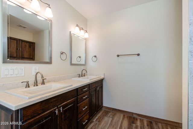 5002 E MITCHELL Drive, Phoenix, AZ 85018