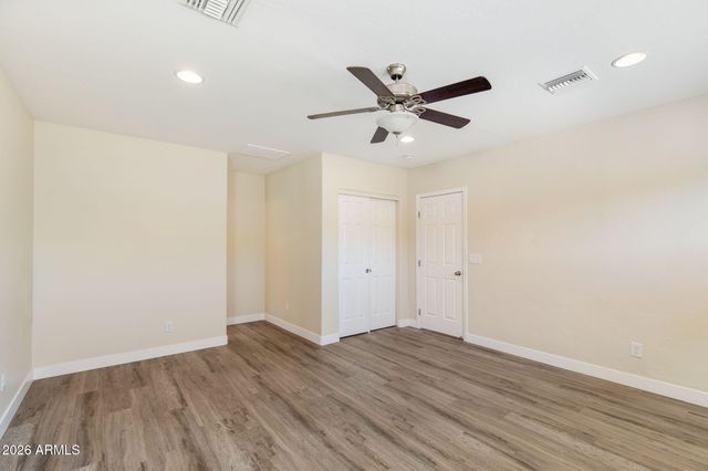 5002 E MITCHELL Drive, Phoenix, AZ 85018