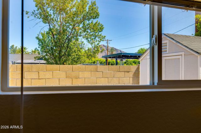 5002 E MITCHELL Drive, Phoenix, AZ 85018