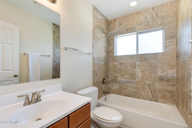 5002 E MITCHELL Drive, Phoenix, AZ 85018