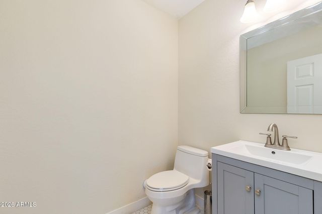 5002 E MITCHELL Drive, Phoenix, AZ 85018