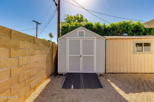 5002 E MITCHELL Drive, Phoenix, AZ 85018