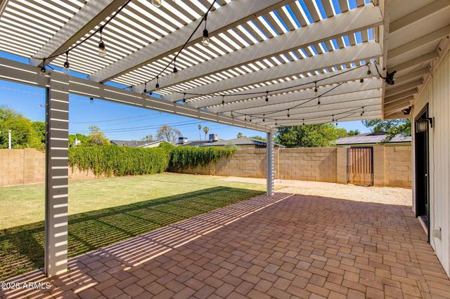 5002 E MITCHELL Drive, Phoenix, AZ 85018