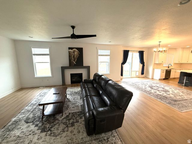 3367 S HEATHERCREST DR, Saratoga Springs, UT 84045