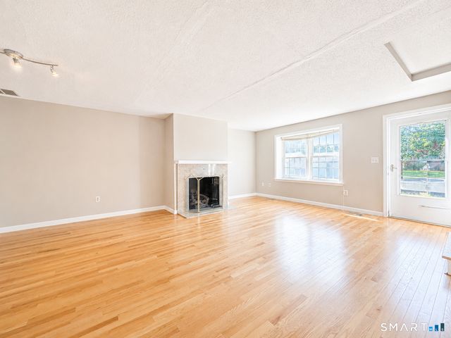 8 Barrington Drive C, Wethersfield, CT 06109