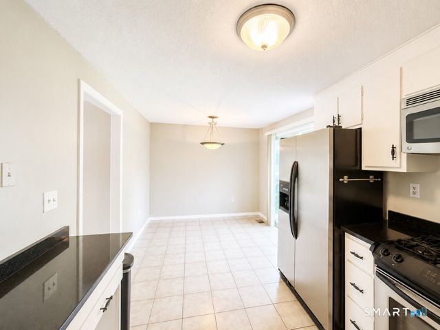 8 Barrington Drive C, Wethersfield, CT 06109