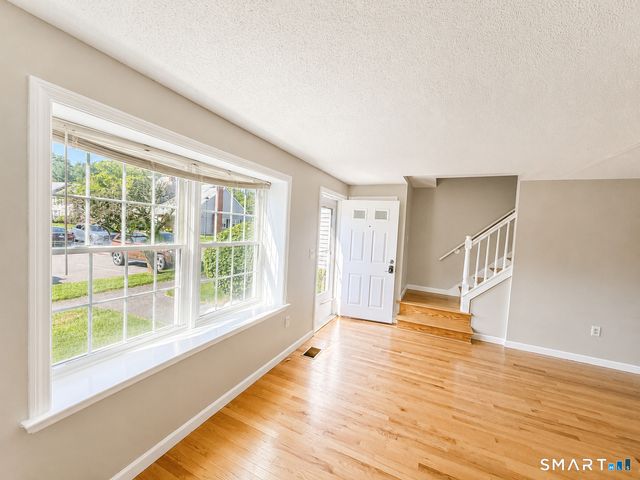 8 Barrington Drive C, Wethersfield, CT 06109