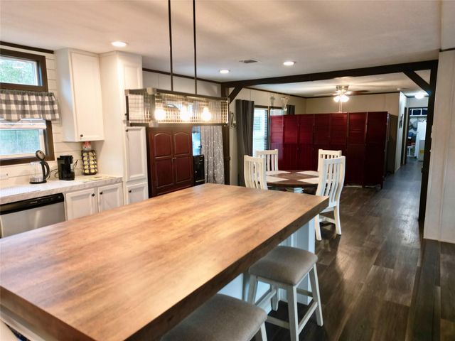 7715 Walnut Tree Lane, Plantersville, TX 77363