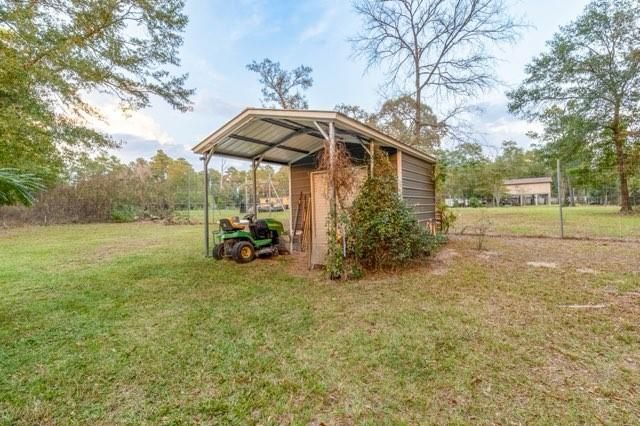 7715 Walnut Tree Lane, Plantersville, TX 77363