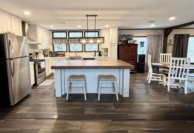 7715 Walnut Tree Lane, Plantersville, TX 77363