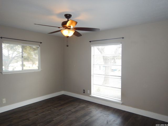 14139 SWALLOW DR, San Antonio, TX 78217