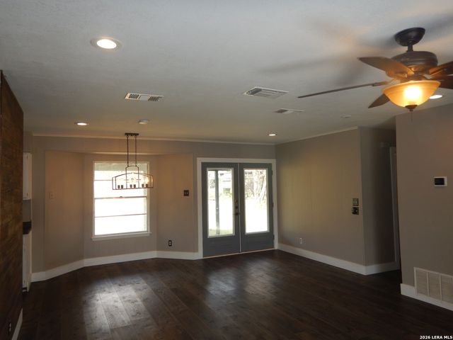 14139 SWALLOW DR, San Antonio, TX 78217