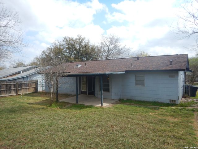 14139 SWALLOW DR, San Antonio, TX 78217