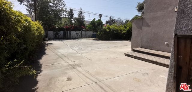 2705 S Normandie Avenue, Los Angeles, CA 90007