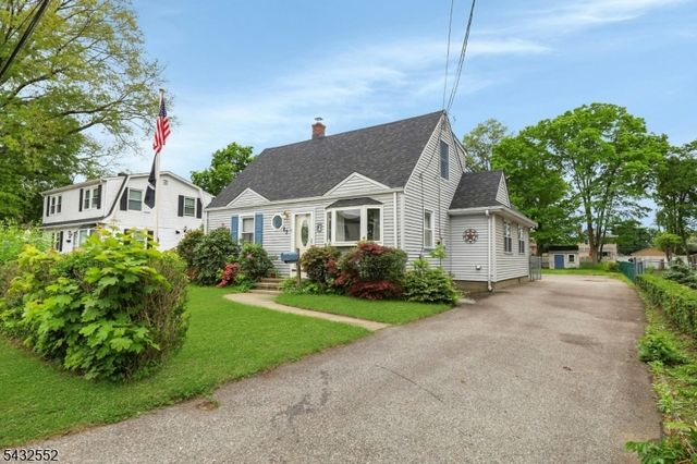 17 Butler Pl, Wanaque Boro, NJ 07420