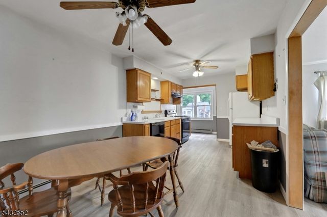 17 Butler Pl, Wanaque Boro, NJ 07420