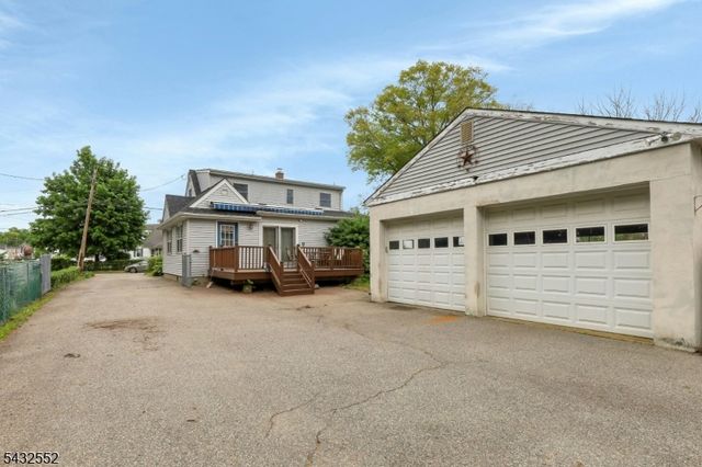 17 Butler Pl, Wanaque Boro, NJ 07420