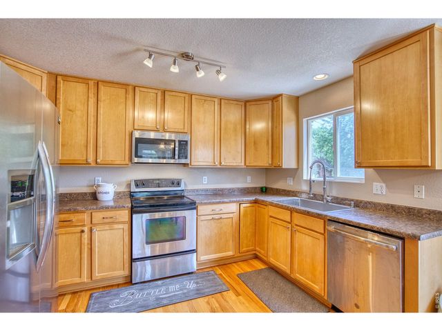 7476 Skyline St, Longmont, CO 80504