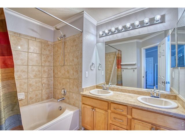 7476 Skyline St, Longmont, CO 80504