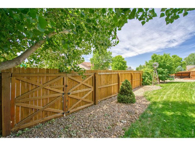 7476 Skyline St, Longmont, CO 80504
