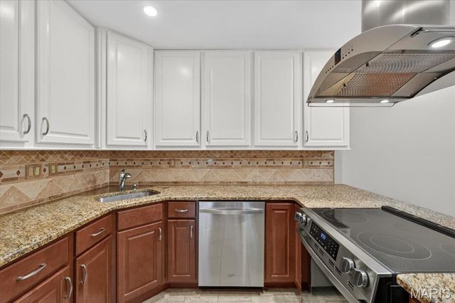 1380 Heritage Landing 202, St Charles, MO 63303
