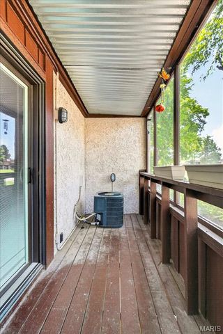 1380 Heritage Landing 202, St Charles, MO 63303