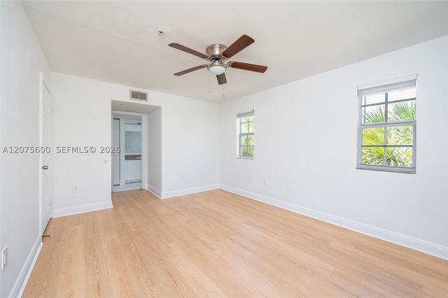 11145 SW 6th St 302, Pembroke Pines, FL 33025