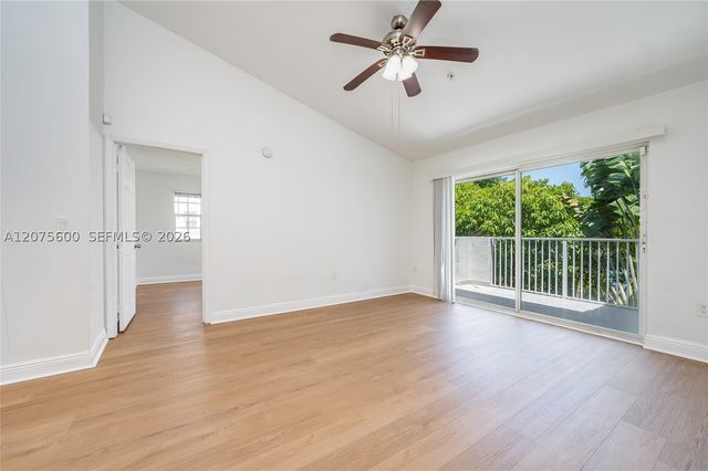 11145 SW 6th St 302, Pembroke Pines, FL 33025