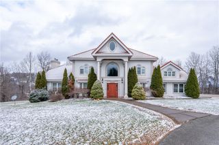 3001 Stoupas Dr, Unity Twp, PA 15601