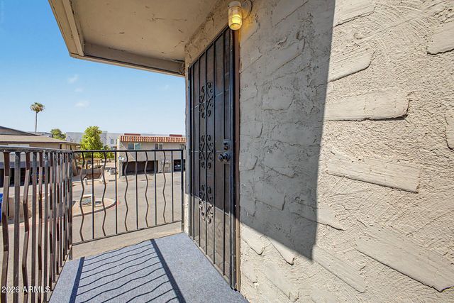 4749 E MORELAND Street, Phoenix, AZ 85008