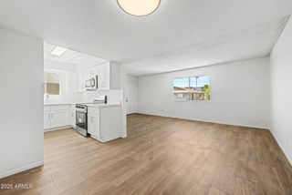 4749 E MORELAND Street, Phoenix, AZ 85008