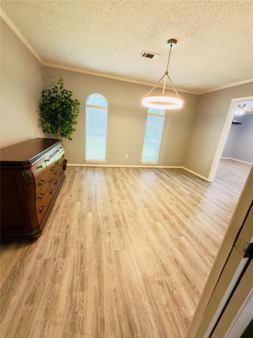 4804 Country Club View, Baytown, TX 77521