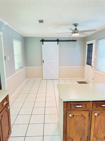4804 Country Club View, Baytown, TX 77521