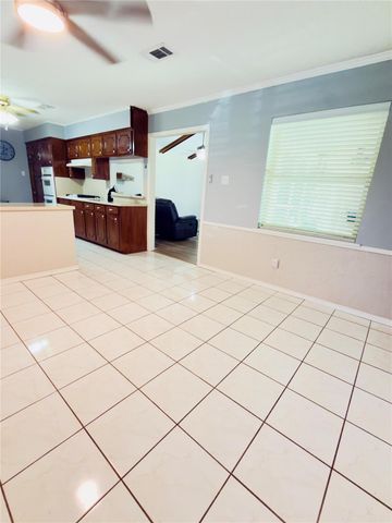 4804 Country Club View, Baytown, TX 77521