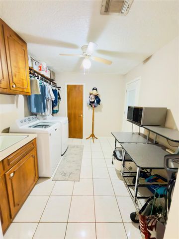 4804 Country Club View, Baytown, TX 77521