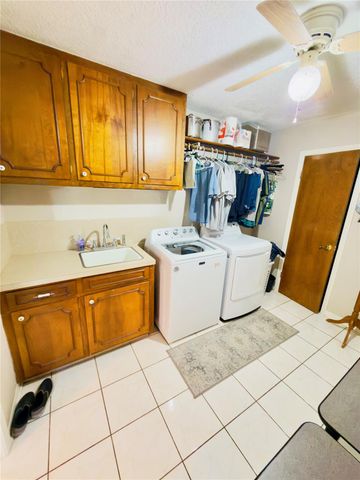 4804 Country Club View, Baytown, TX 77521