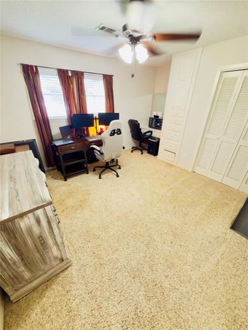 4804 Country Club View, Baytown, TX 77521