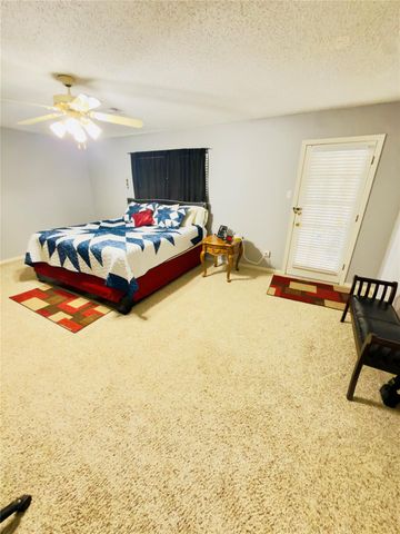 4804 Country Club View, Baytown, TX 77521