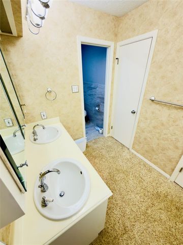 4804 Country Club View, Baytown, TX 77521