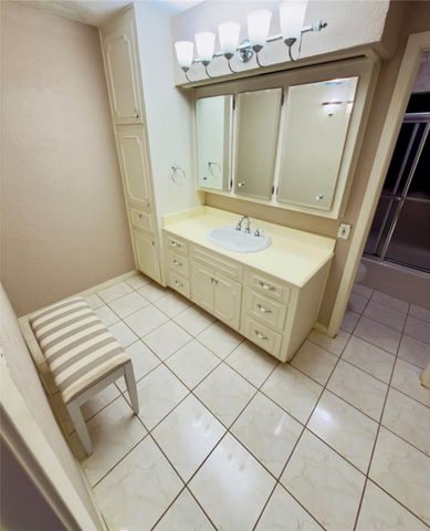 4804 Country Club View, Baytown, TX 77521