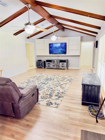 4804 Country Club View, Baytown, TX 77521