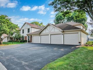 733 Elmwood Lane C2, Wheeling, IL 60090