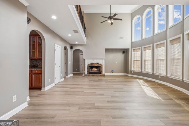 917 Wallace Falls Drive, Braselton, GA 30517