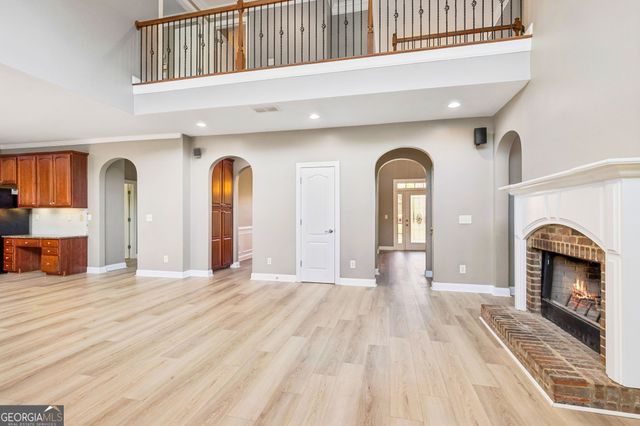 917 Wallace Falls Drive, Braselton, GA 30517